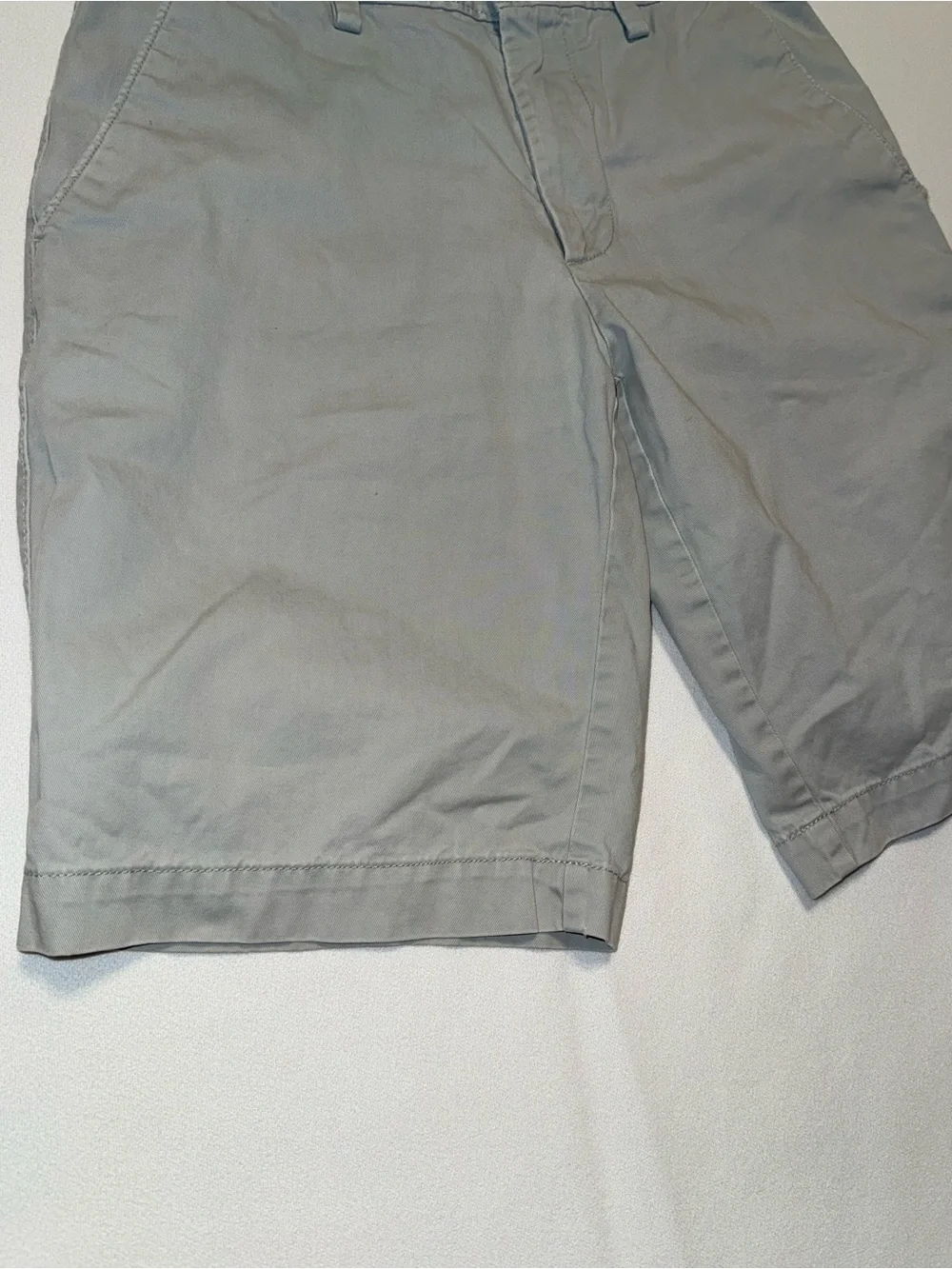 Banana Republic Men’s Emerson Short Light Blue Size 29 Flat Front Chino Shorts